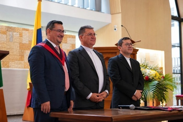 PRESENTACIÓN