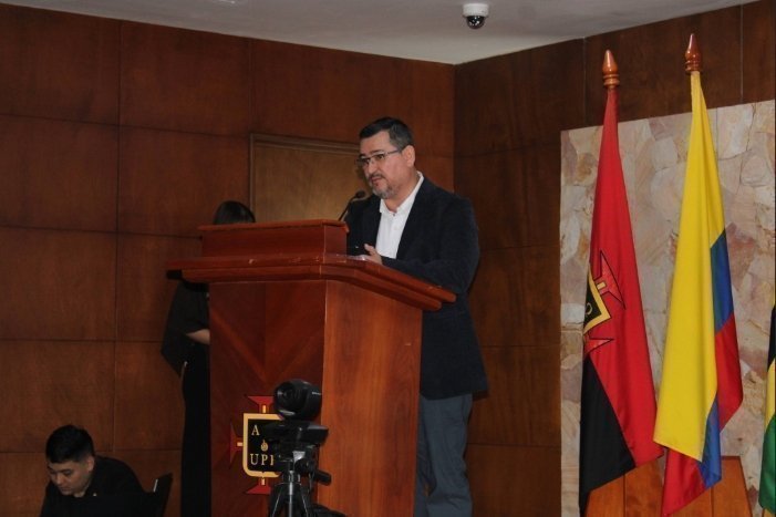 MUJERES