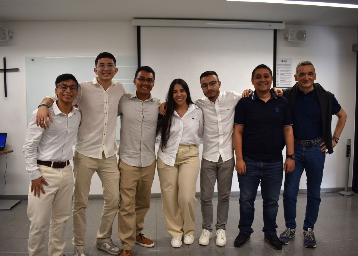 Del aula a la industria: UPB apuesta por el Capstone