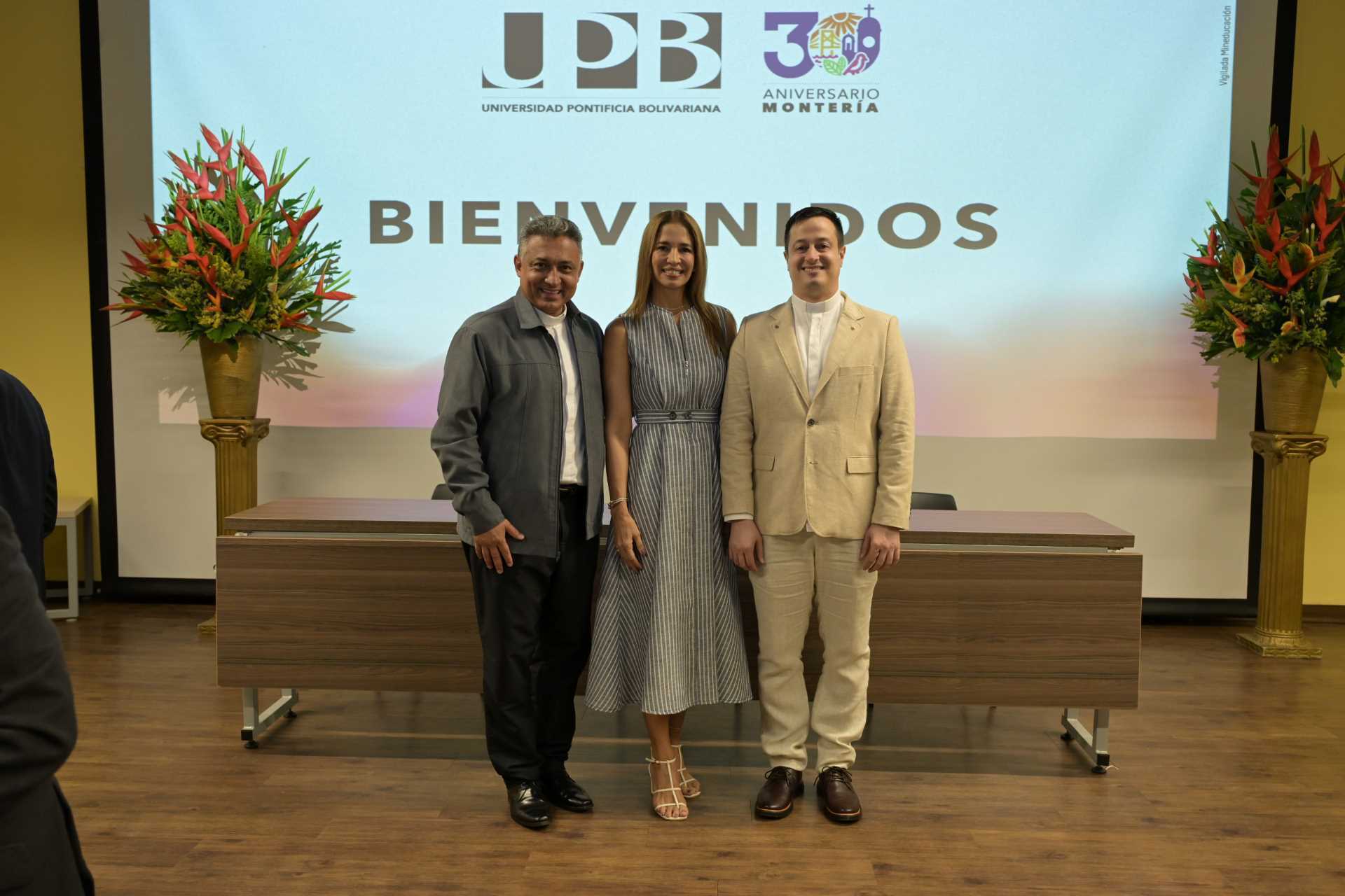 De izaquierda a derecha, Rector General UPB, Secretaria General Seccional Montería y Rector UPB Montería