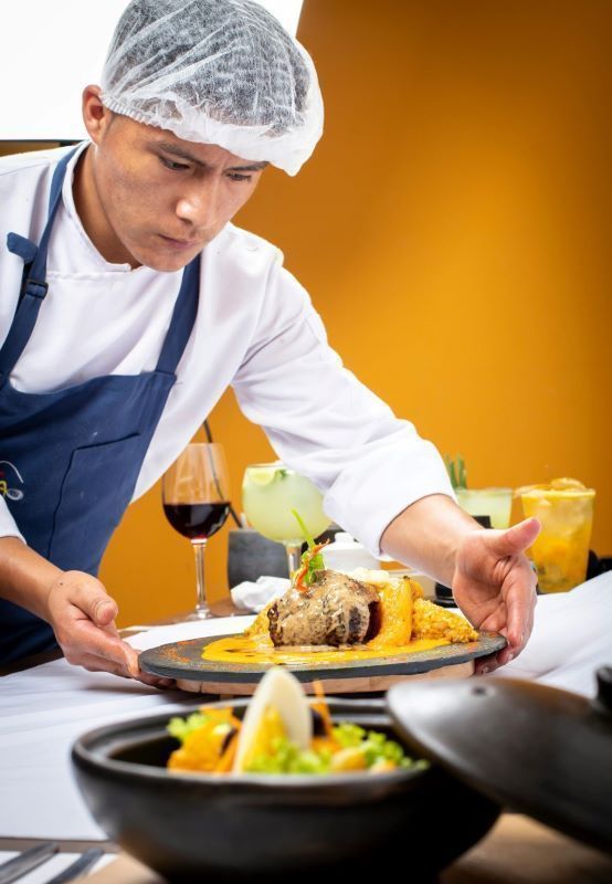 Presentación de platos de gastronomía 