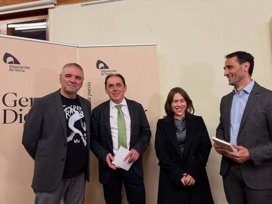 PREMIO DE POESIA